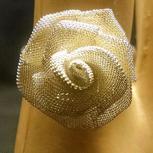 Beautiful rose ring